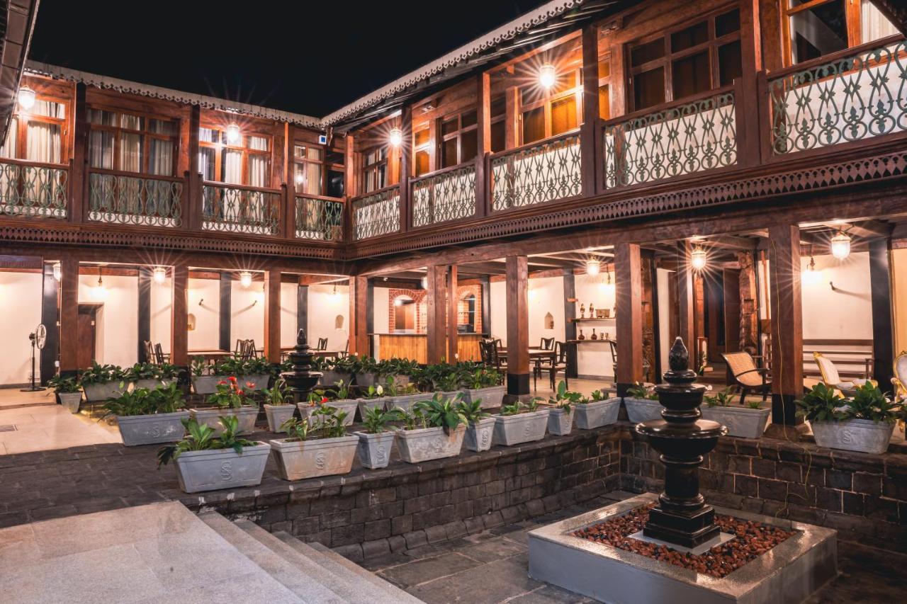 Sawantwadi Palace Boutique Art Hotel Buitenkant foto
