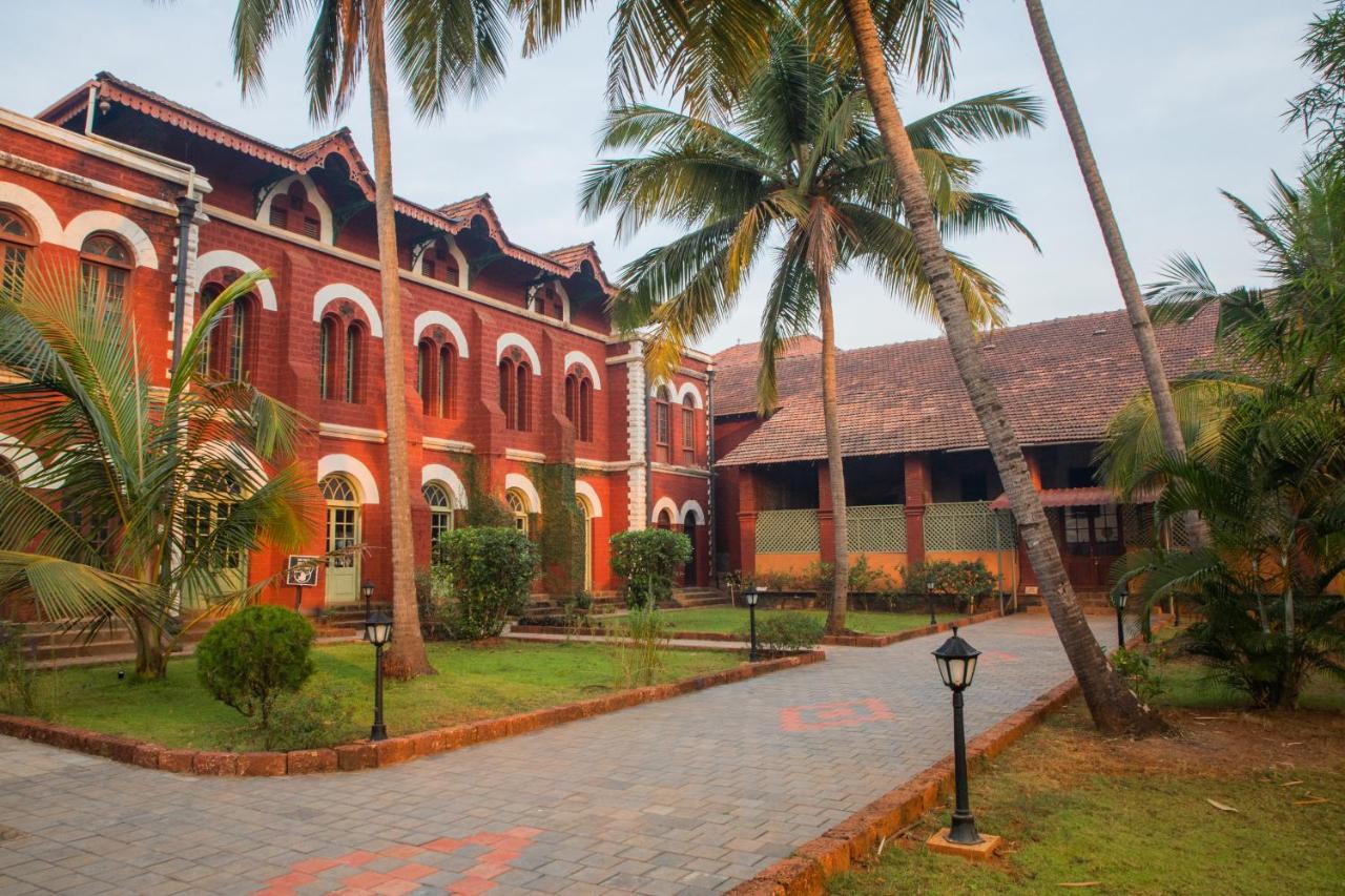 Sawantwadi Palace Boutique Art Hotel Buitenkant foto