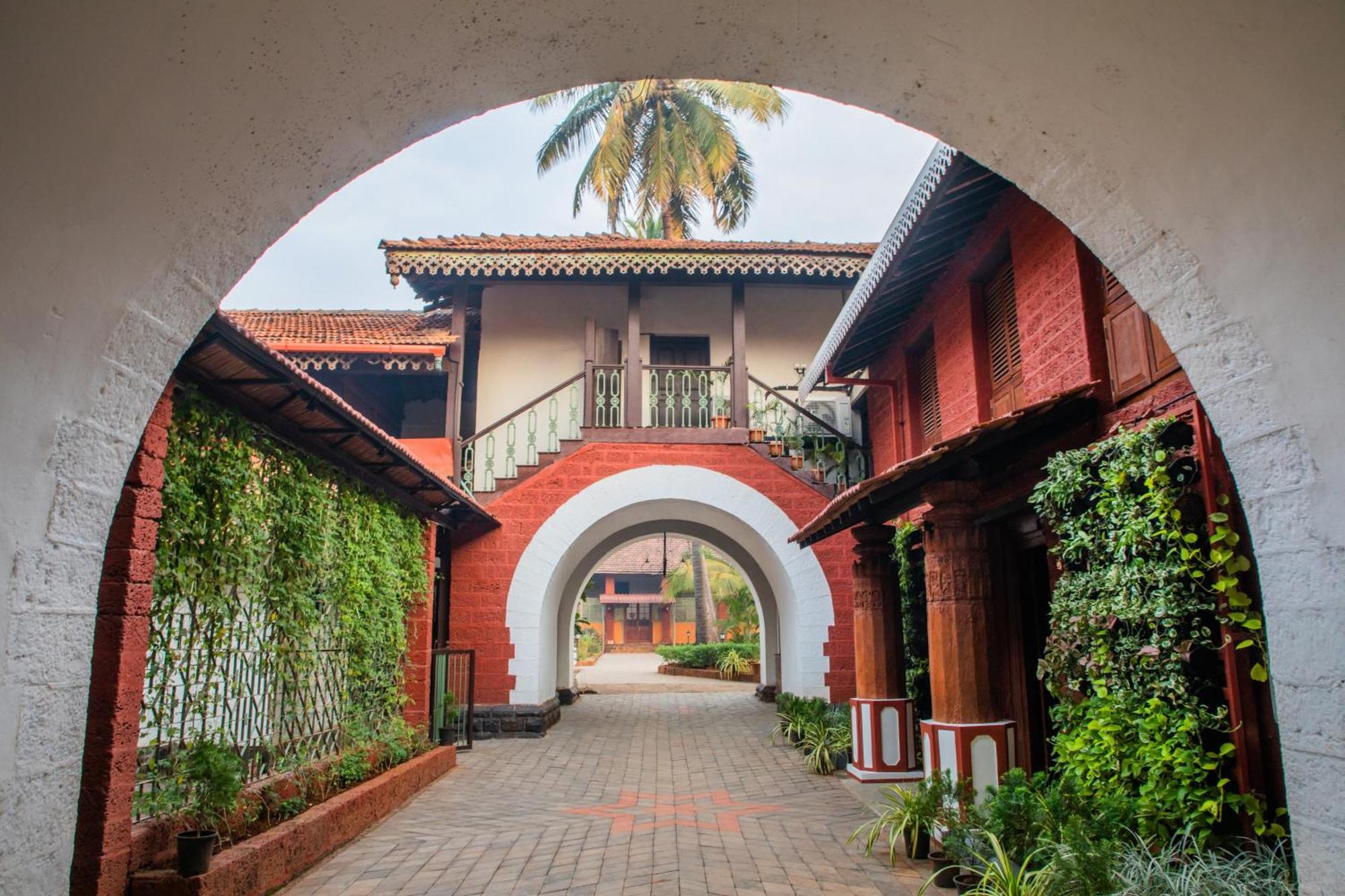 Sawantwadi Palace Boutique Art Hotel Buitenkant foto