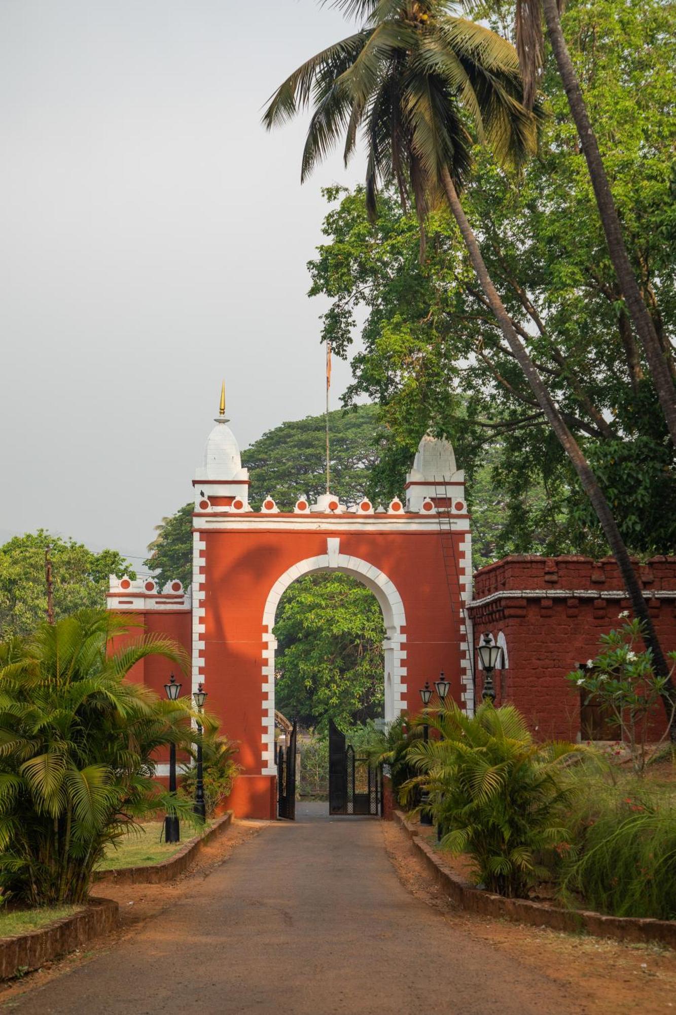 Sawantwadi Palace Boutique Art Hotel Buitenkant foto