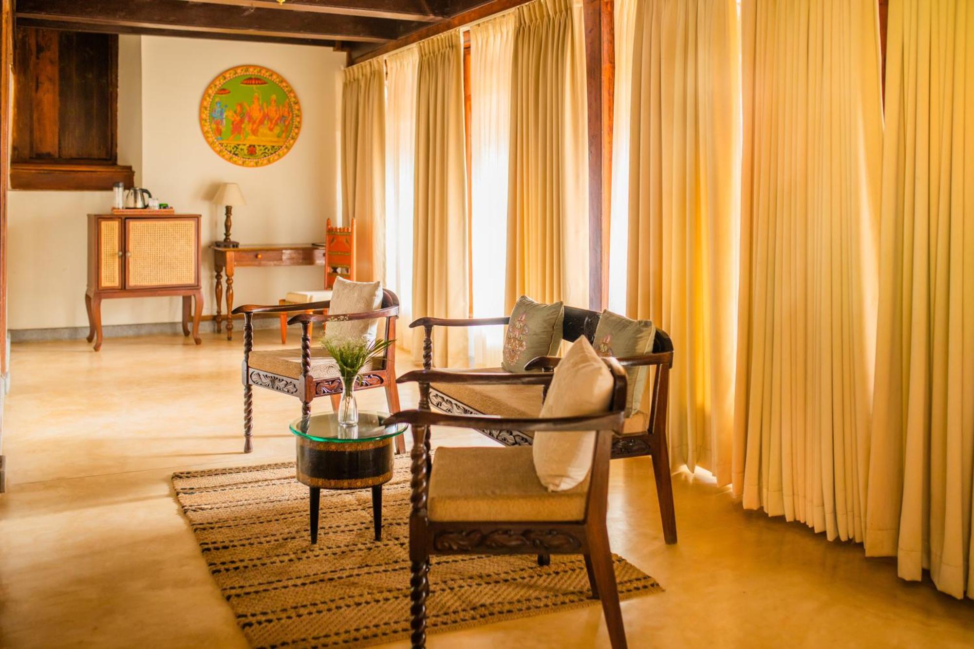 Sawantwadi Palace Boutique Art Hotel Buitenkant foto