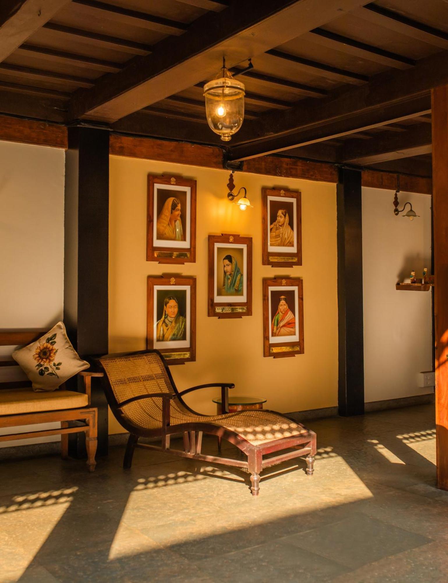 Sawantwadi Palace Boutique Art Hotel Buitenkant foto